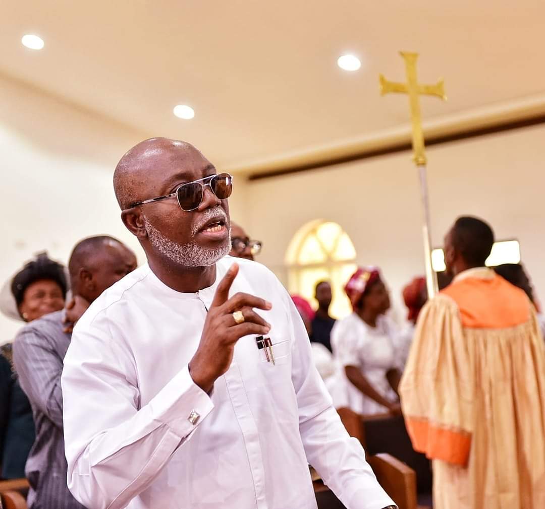 AIYEDATIWA LEADS CABINET MEMBERS ON PRAYER SESSION FOR GOV AKEREDOLU