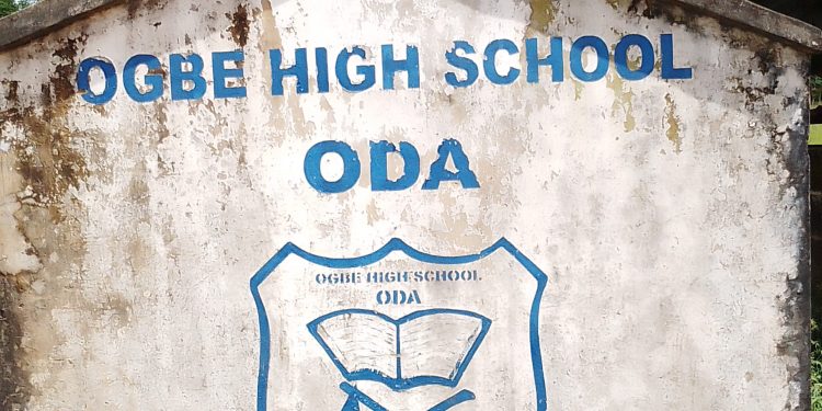 Ogbe High School Oda Begs For Attention