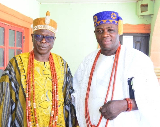 Asakin of Abo-Asakin Oba (Dr.) Adebayo Felecitates Olumafon, Oba Samuel Adegbehingbe On Coronation Anniversary