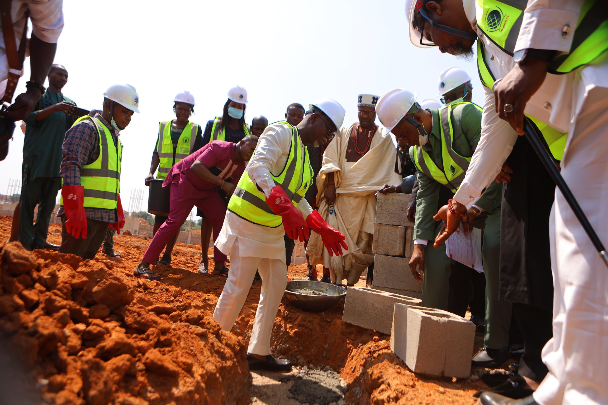 GOV AIYEDATIWA FLAGS OFF CONSTRUCTION OF NEW HIGH COURT COMPLEX IN AKURE, NAMES IT AFTER LATE AKEREDOLU