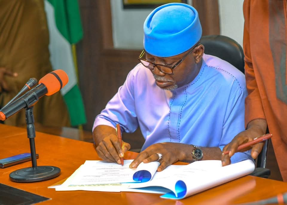 ‘OUR EASE’: GOV AIYEDATIWA APPROVES OVER 50 TOWNSHIP ROAD PROJECTS IN 18 LGAS